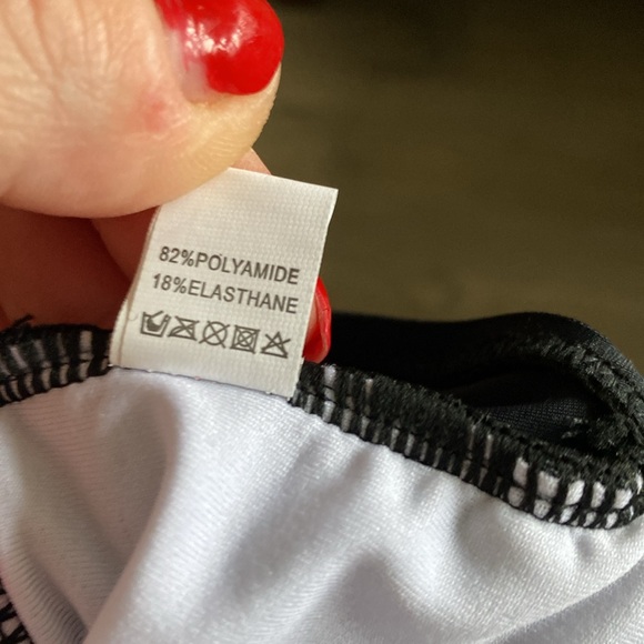 Black bikini tankini crossover criss-cross halter top padded - Picture 5 of 6